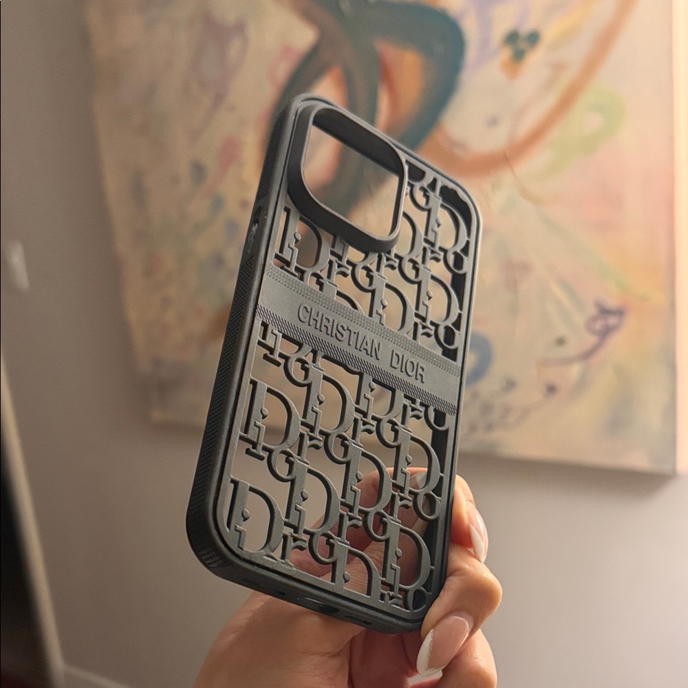 Black Patterned Phone Case Set - Picture 5 of 6